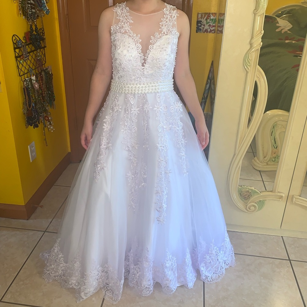 Beautiful Petite Pearl Wedding Dress 💍